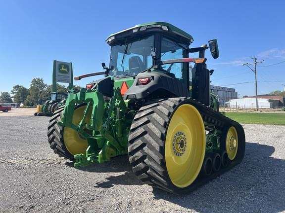 Image of John Deere 8RT 310 equipment image 4
