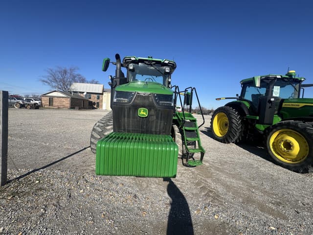 Image of John Deere 8RT 310 equipment image 4