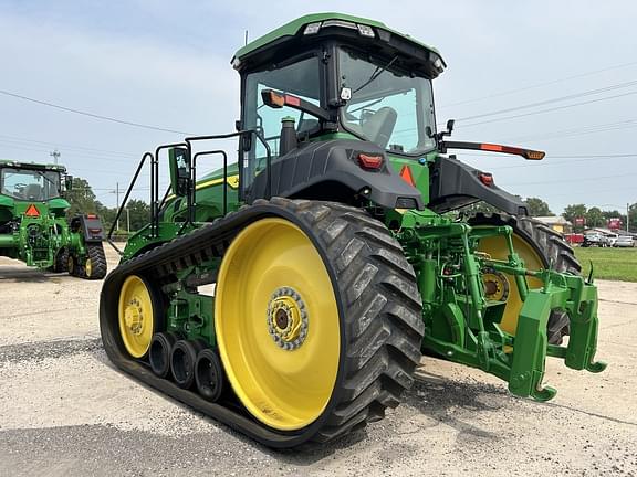 Image of John Deere 8RT 310 equipment image 2