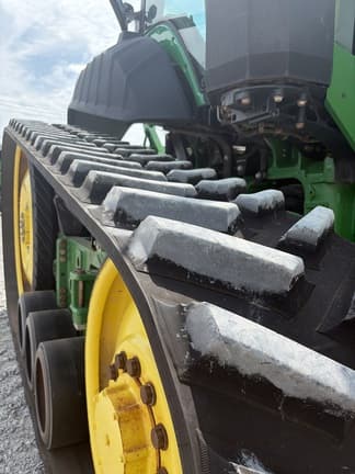 Image of John Deere 8RT 310 equipment image 4