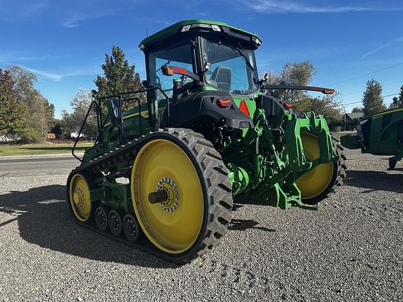 Image of John Deere 8RT 370 equipment image 4