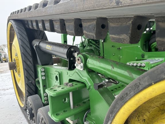 Image of John Deere 8RT 370 equipment image 4