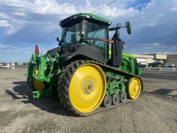 Image of John Deere 8RT 370 equipment image 3