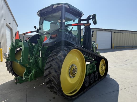 Image of John Deere 8RT 370 equipment image 2