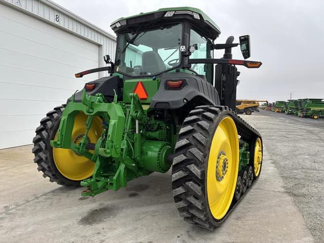 Image of John Deere 8RT 370 equipment image 4