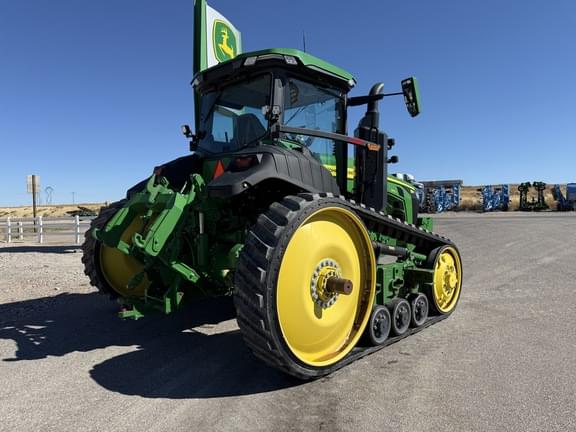 Image of John Deere 8RT 370 equipment image 4