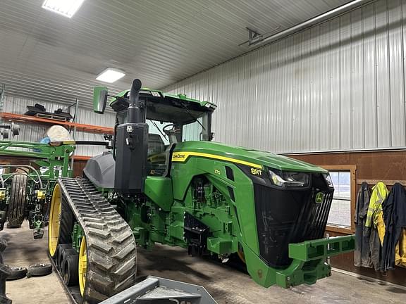 Image of John Deere 8RT 370 equipment image 1