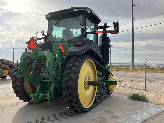 Image of John Deere 8RT 370 equipment image 2