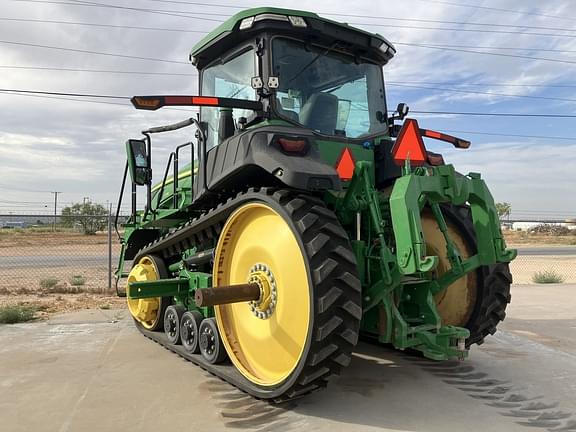 Image of John Deere 8RT 370 equipment image 3