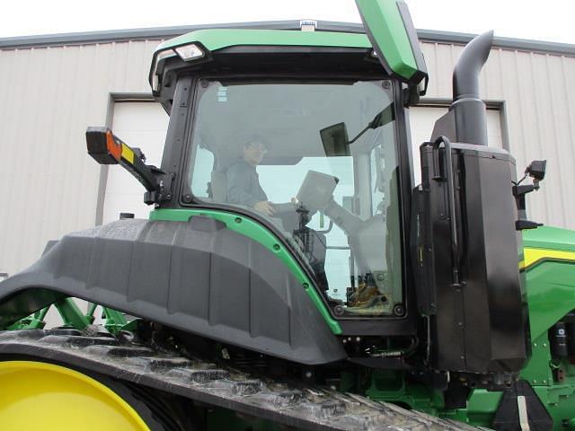 Image of John Deere 8RT 370 equipment image 3