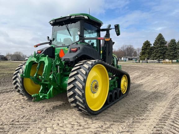 Image of John Deere 8RT 370 equipment image 4