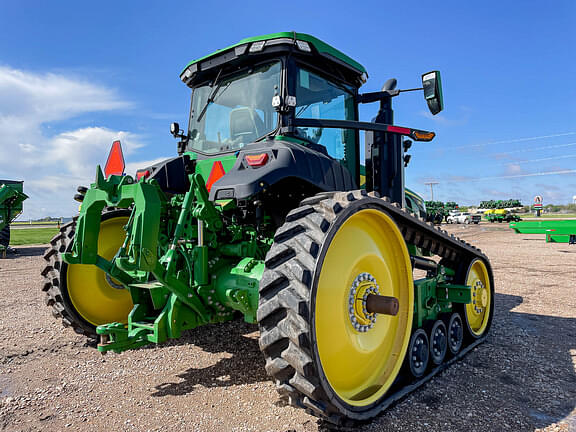 Image of John Deere 8RT 370 equipment image 4