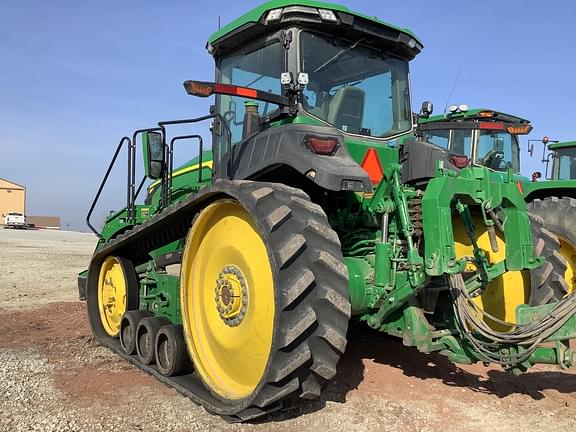 Image of John Deere 8RT 410 equipment image 3