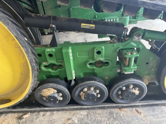 Image of John Deere 8RT 410 equipment image 4