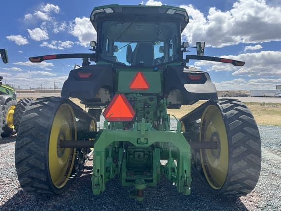 Image of John Deere 8RT 410 equipment image 4