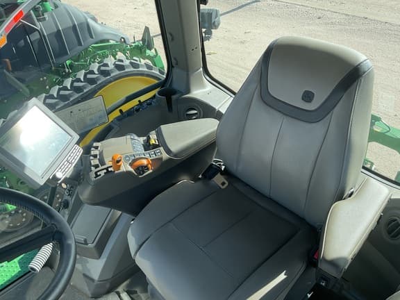 Image of John Deere 8RX 410 equipment image 4