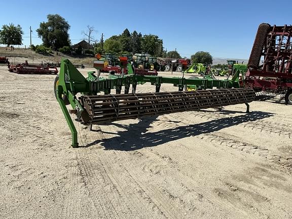 Image of John Deere 915 equipment image 2