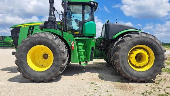 Image of John Deere 9520R equipment image 2