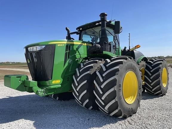 Image of John Deere 9520R equipment image 1