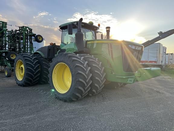 Image of John Deere 9520R equipment image 2