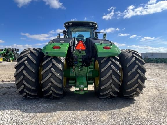 Image of John Deere 9520R equipment image 4