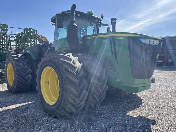 Image of John Deere 9520R equipment image 2