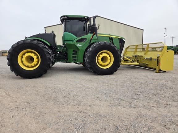Image of John Deere 9520R equipment image 1