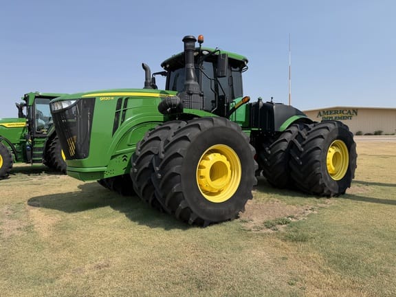 2021 John Deere 9520R Equipment Image0