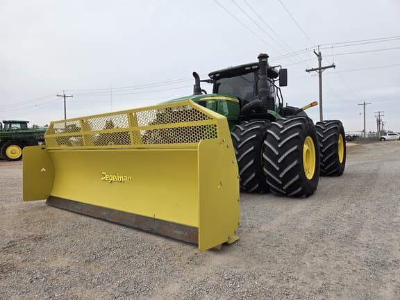 Image of John Deere 9520R equipment image 4