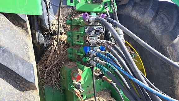 Image of John Deere 9520R equipment image 2