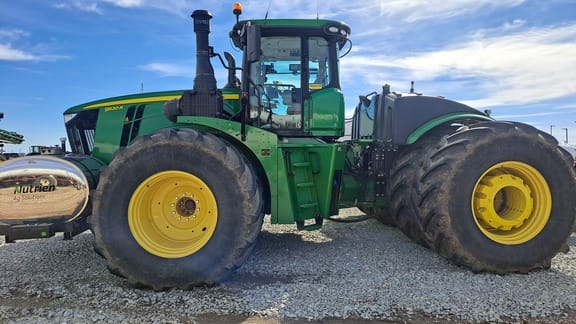 2021 John Deere 9520R Equipment Image0