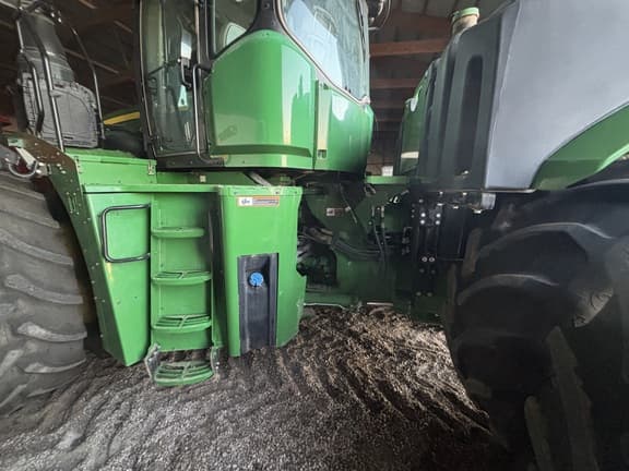 Image of John Deere 9520R equipment image 2