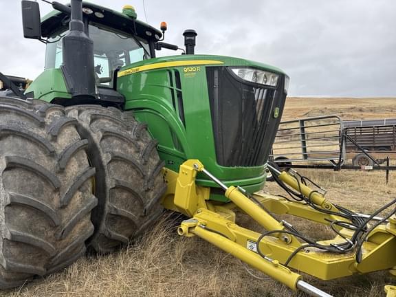 Image of John Deere 9520R equipment image 4