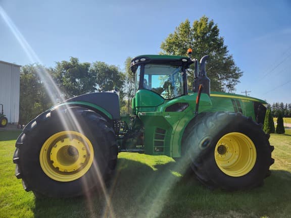 Image of John Deere 9520R equipment image 4