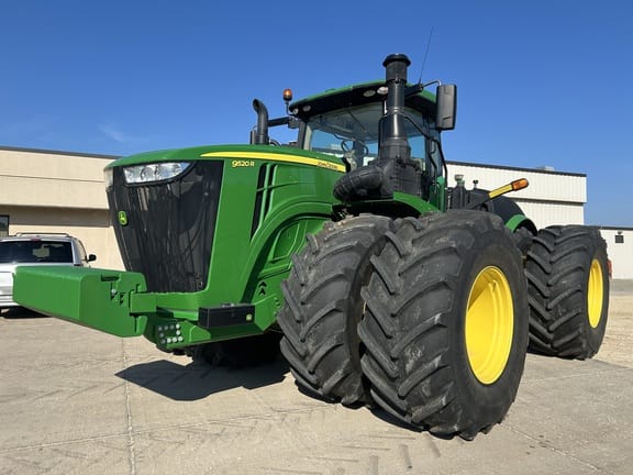 2021 John Deere 9520R Equipment Image0