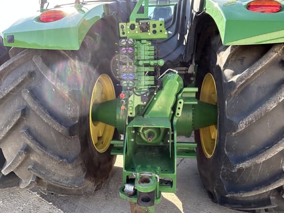 Image of John Deere 9520R equipment image 4