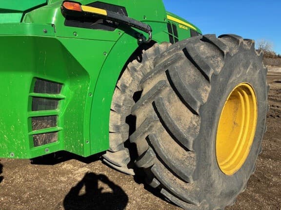 Image of John Deere 9520R equipment image 2