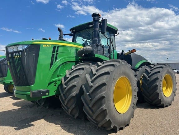 2021 John Deere 9520R Equipment Image0