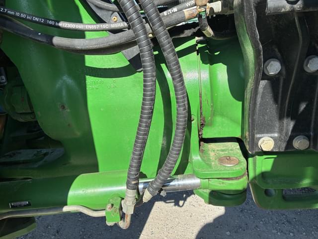 Image of John Deere 9520R equipment image 2