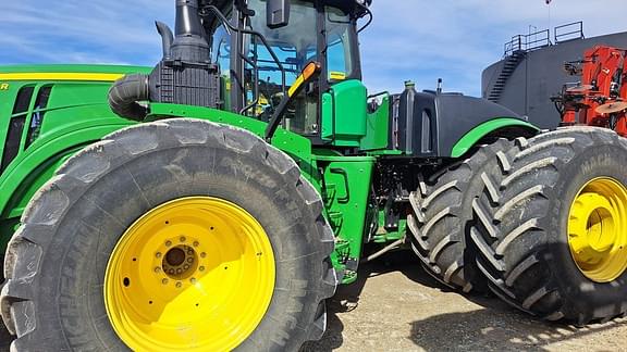 Image of John Deere 9520R equipment image 1
