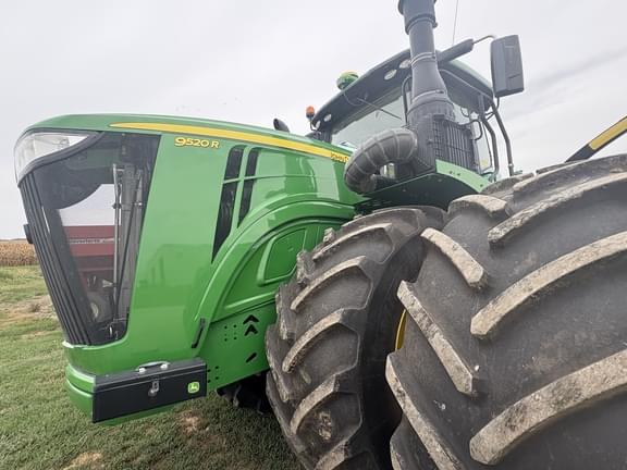 Image of John Deere 9520R equipment image 3