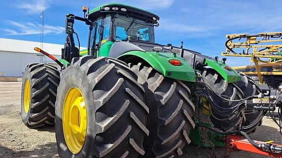 Image of John Deere 9520R equipment image 2