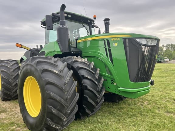 Image of John Deere 9520R equipment image 2