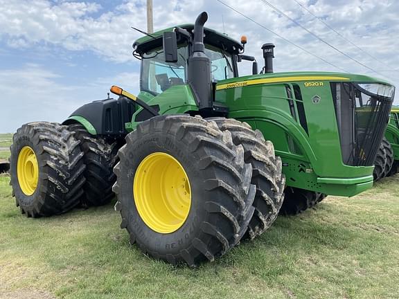 Image of John Deere 9520R equipment image 2