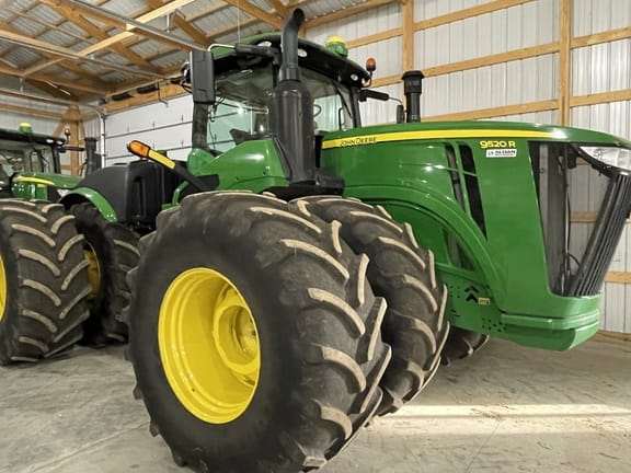 2021 John Deere 9520R Equipment Image0