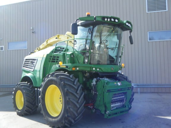 2021 John Deere 9600 Equipment Image0