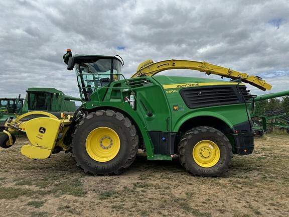 Image of John Deere 9600i equipment image 1