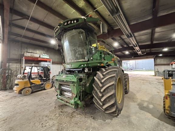 Image of John Deere 9700 Image 1