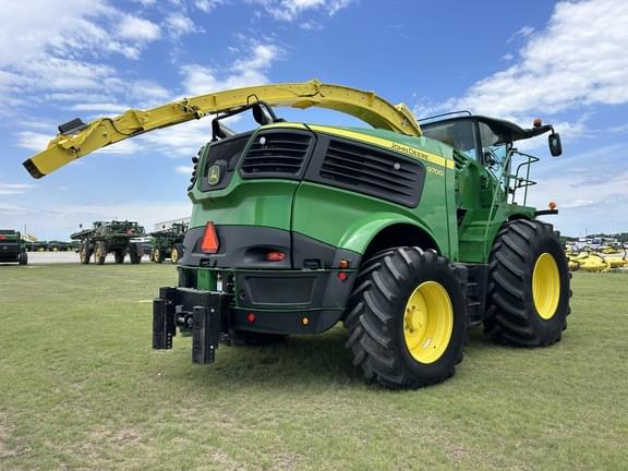 Image of John Deere 9700i equipment image 3