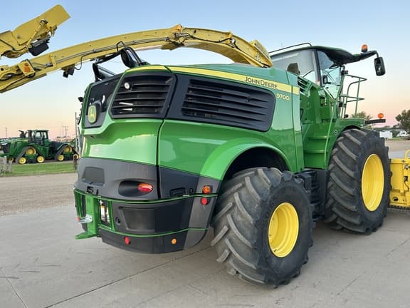 Image of John Deere 9700i equipment image 4